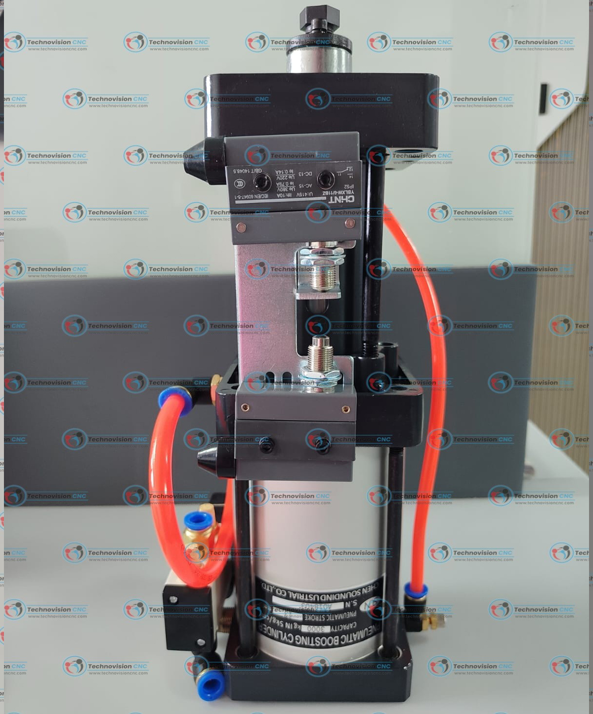 PNEUMATIC HYDROLIC BOOSTING CYLINDER